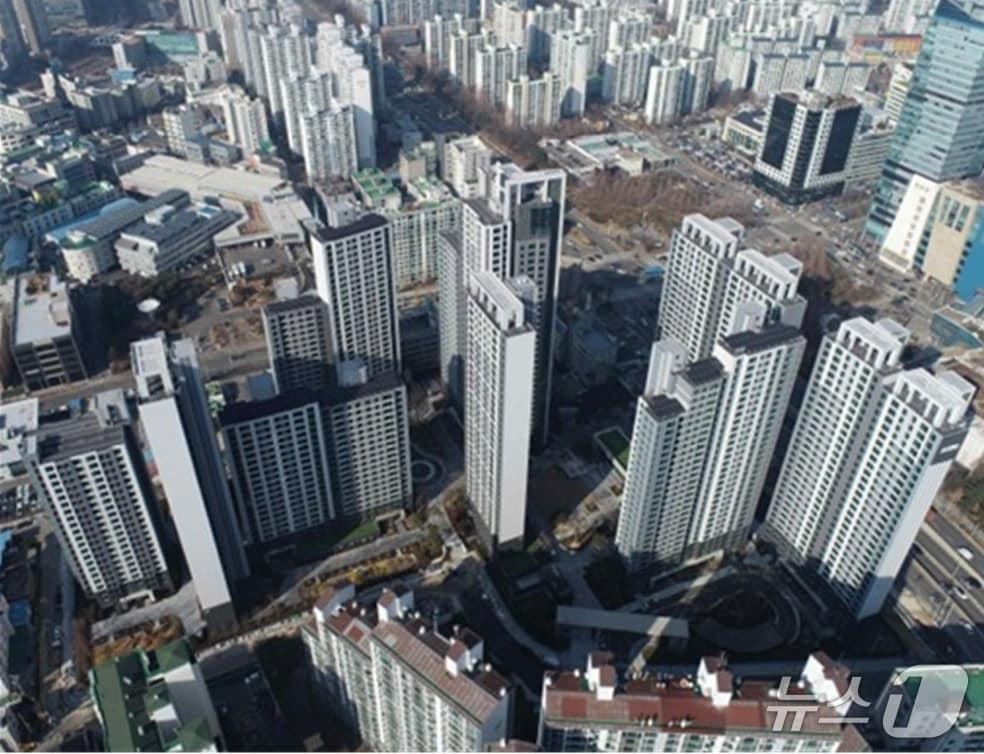 본문 이미지 - 경기 안양시 아크로 베스티뉴.(안양시 제공. 재판매 및 DB금지)/뉴스1