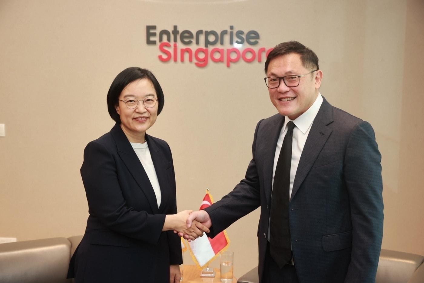 본문 이미지 - 중소벤처기업부의 한성숙 장관이 최근 싱가포르를 찾아 벤처, 스타트업 협력 확대 방안을 논의했다. (중기부 제공)