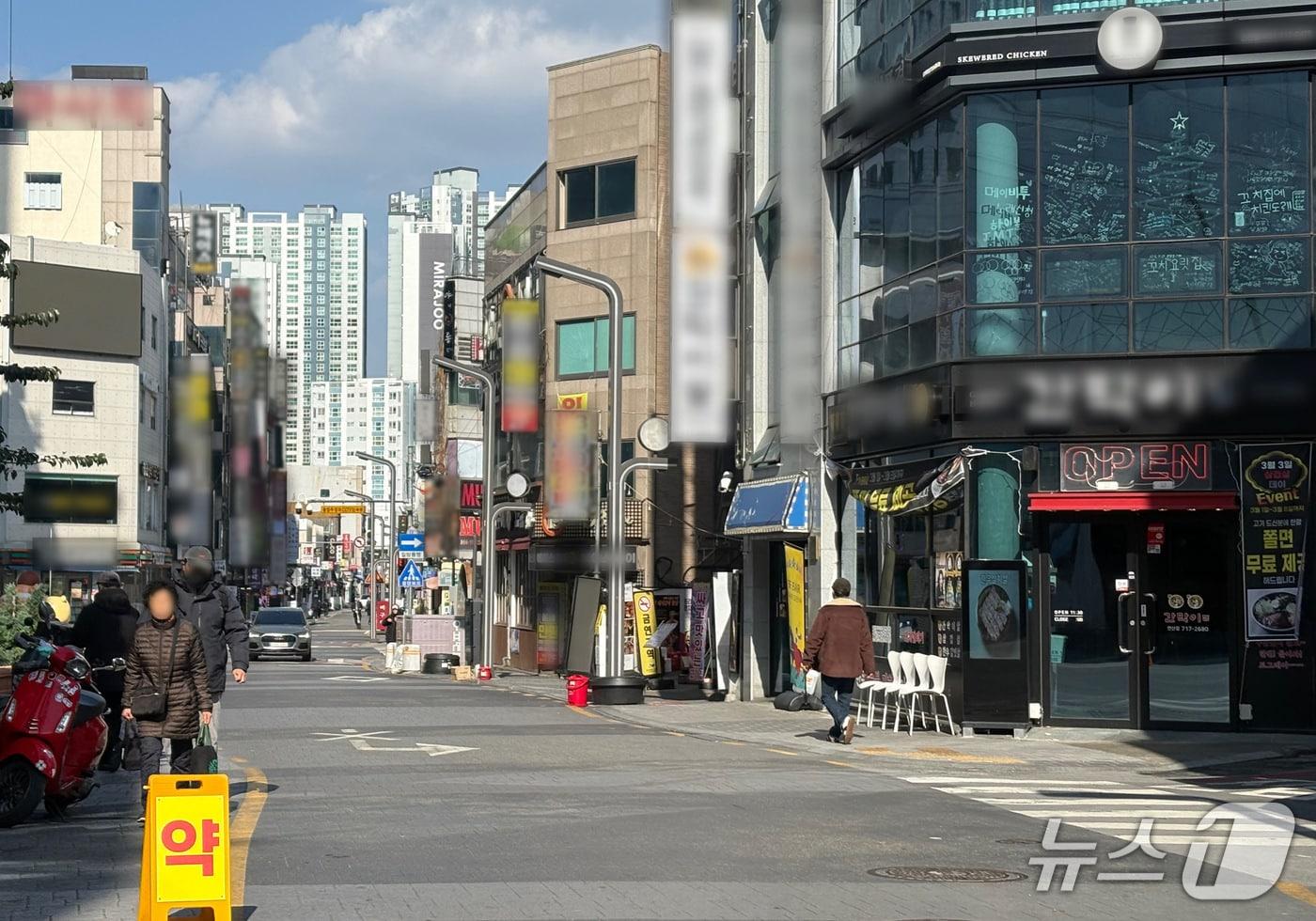 본문 이미지 -  부산 연제구 연산동 오방맛길 일대 상권 모습. 2026.03.06/뉴스1 ⓒ News1 박서현 기자