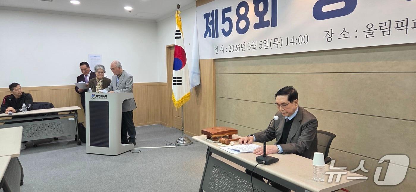 본문 이미지 - 진수학 한국체육인회 회장이 재선됐다.((한국체육인회 제공)) 