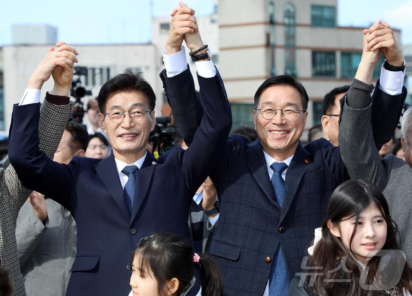 본문 이미지 - 문대림 국회의원(더불어민주당·제주 제주시 갑)과 위성곤 국회의원(민주·제주 서귀포시) 2026.3.7 ⓒ 뉴스1 오미란 기자