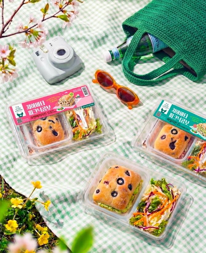 본문 이미지 - 삼립 피그인더가든 봄 나들이 겨냥 '치아바타 피크닉콤보' 출시.(삼립 제공)