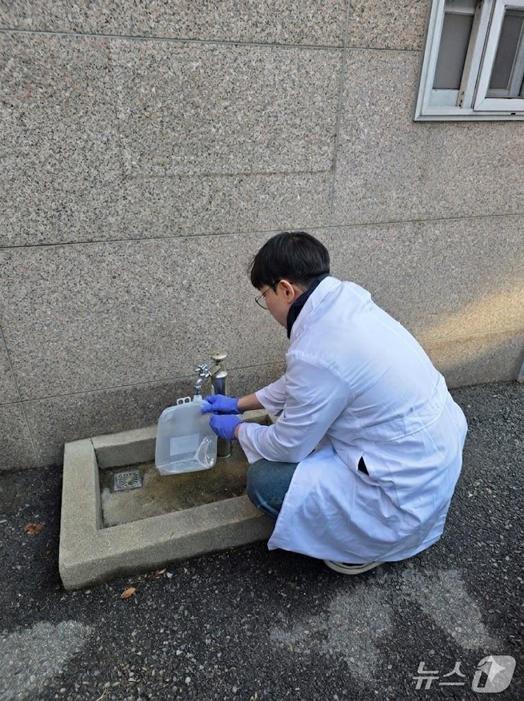 본문 이미지 - 대전상수도본부는 3월 중 수돗물 급수과정별 수질검사를 실시한다. (본부 제공) / 뉴스1