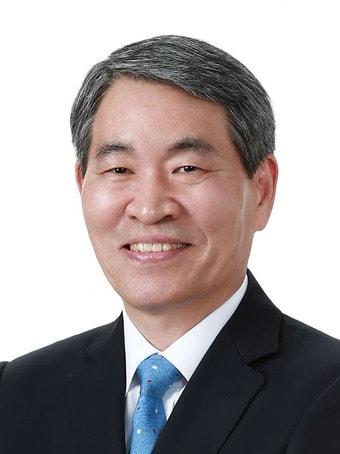 본문 이미지 - 한국공학한림원 대상을 수상한 권오경 한양대학교 석좌교수.(한국공학한림원 제공)