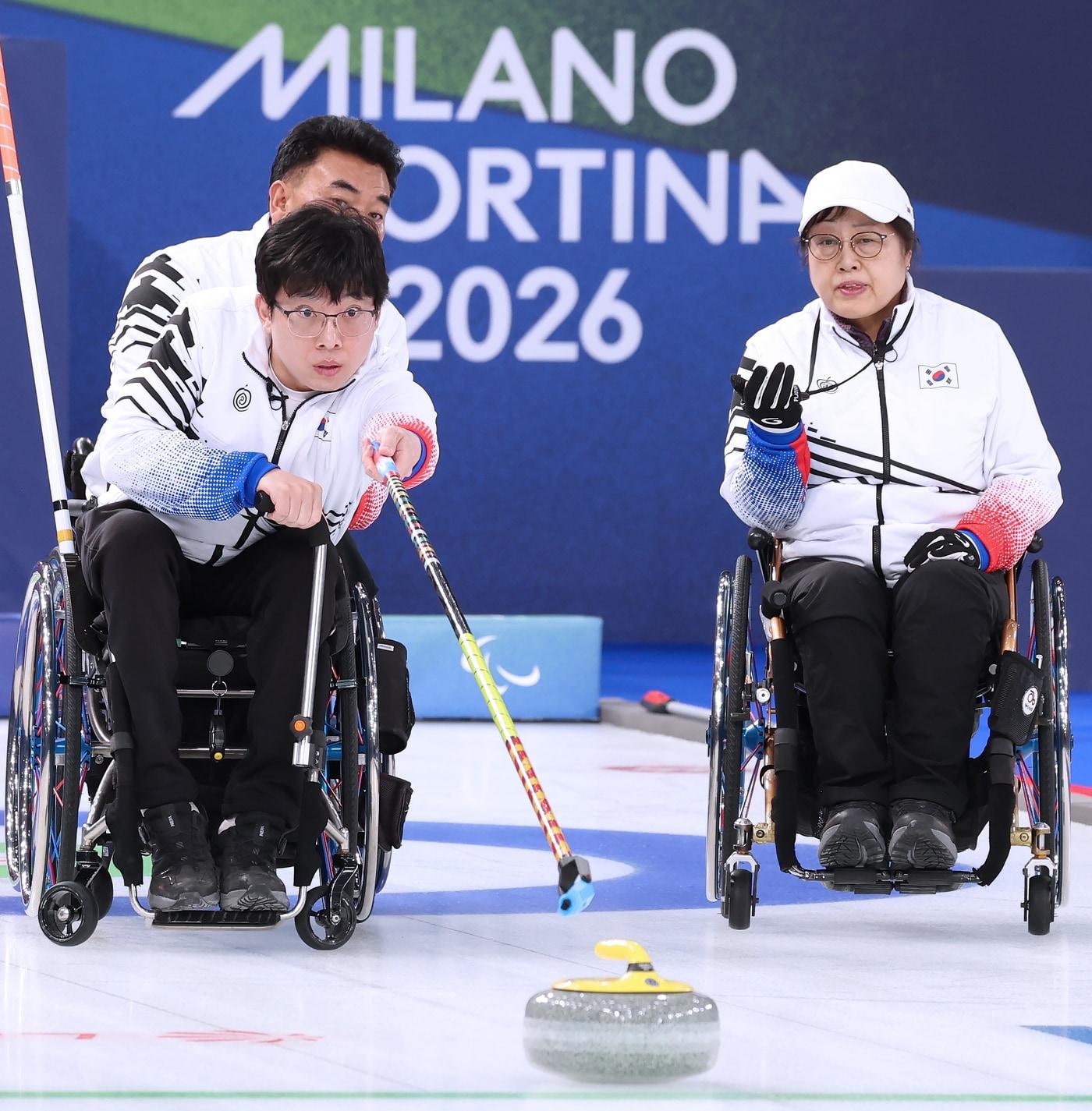 본문 이미지 - 휠체어컬링 혼성팀(대한장애인체육회 제공) 