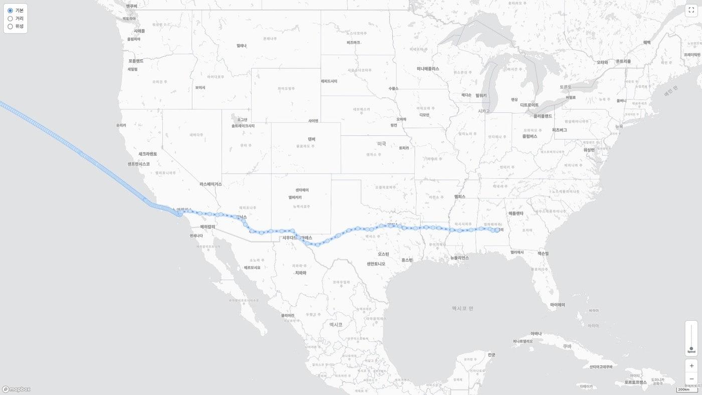 본문 이미지 - 현대글로비스가 도입한 사물인터넷 기기를 통해 화물의 실시간 위치가 전용 플랫폼으로 전송되고 있다. (현대글로비스 제공)
