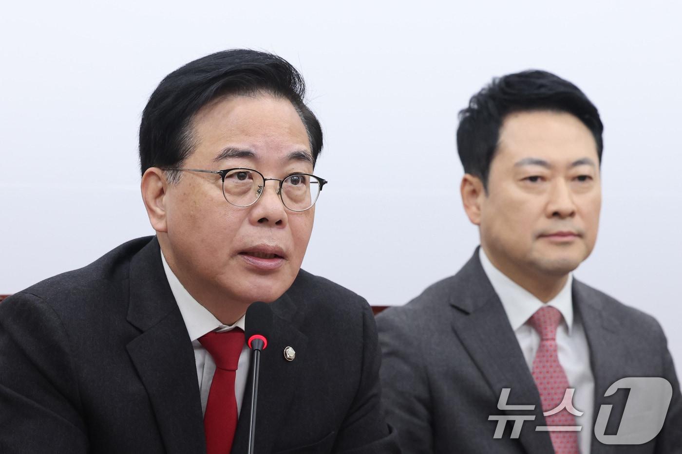 본문 이미지 - 송언석 국민의힘 원내대표가 9일 서울 여의도 국회에서 열린 최고위원회의에서 발언하고 있다. 2026.3.9 ⓒ 뉴스1 신웅수 기자