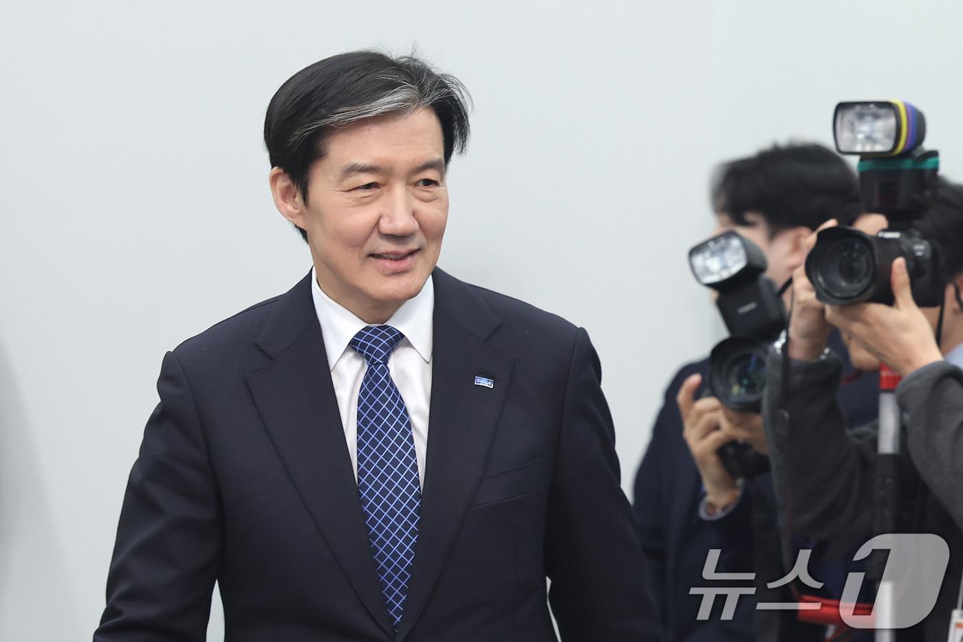 본문 이미지 - 조국 조국혁신당 대표가 9일 서울 여의도 국회에서 열린 창당 2주년 기자간담회에 참석하고 있다. 이날 조 대표는 6·3선거에 참여할 것이며 이준석 모델을 염두에 두고 있다는 발언을 했다. 2026.3.9 ⓒ 뉴스1 신웅수 기자