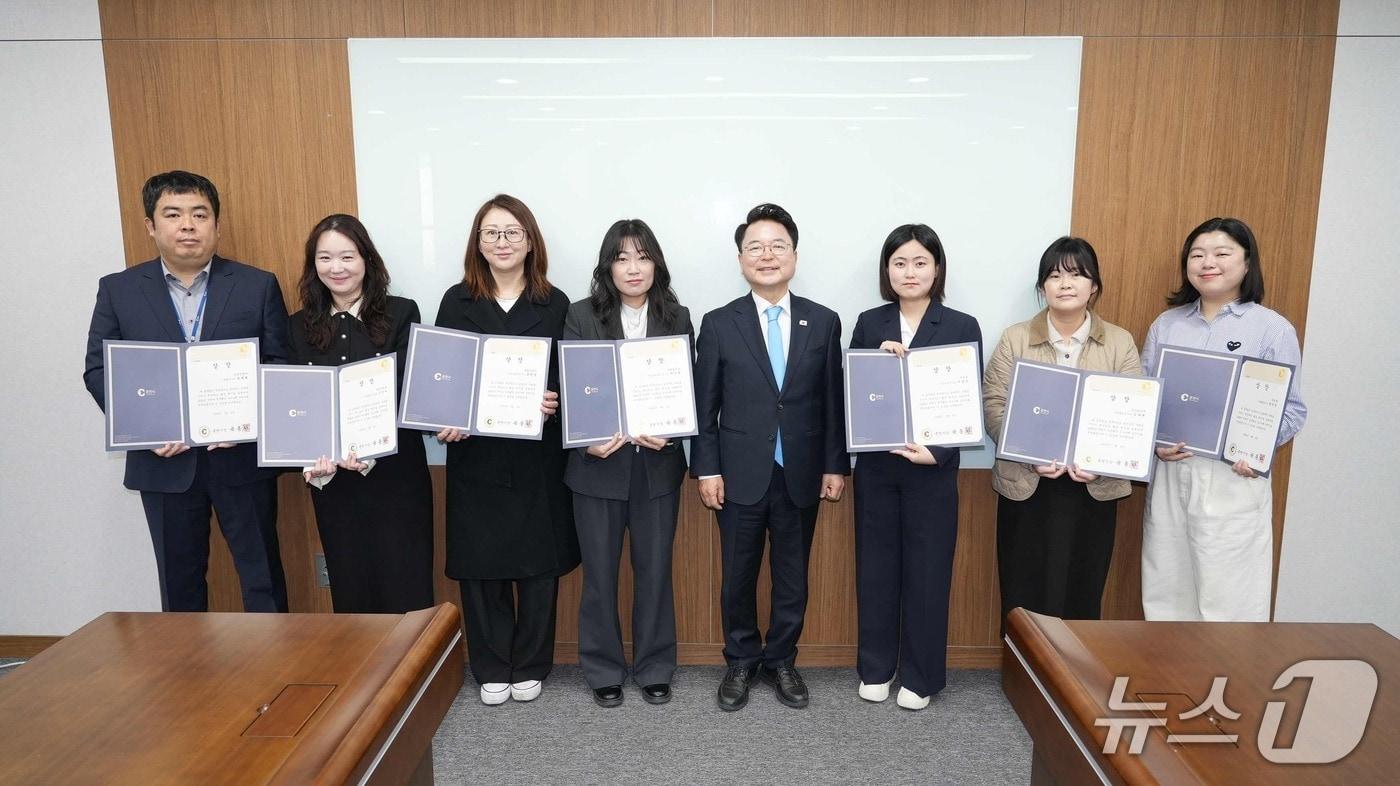 본문 이미지 - 강원 춘천시, 적극행정 우수사례 6건 선정 시상.(춘천시 제공, 재판매 및 DB금지)