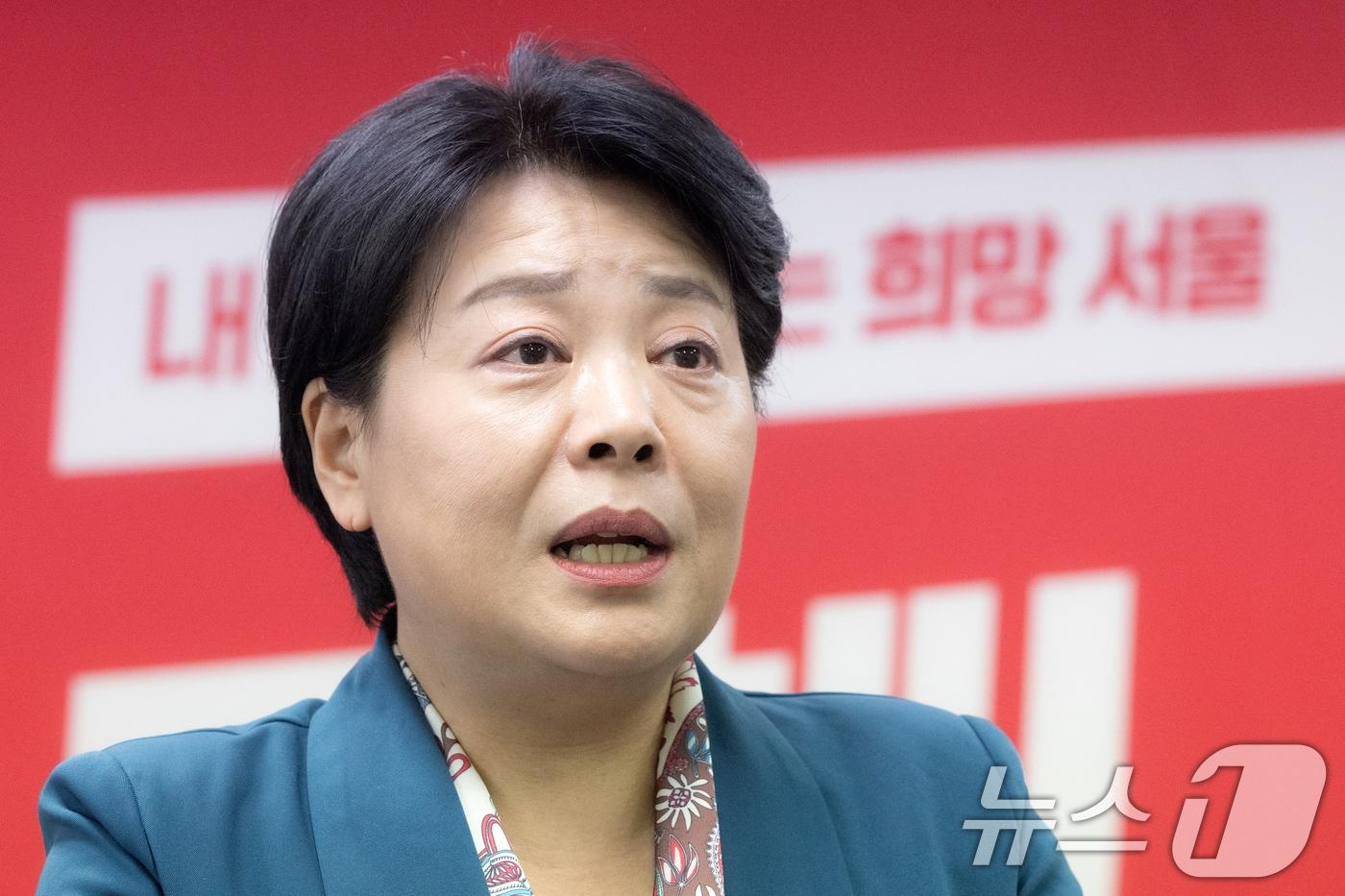 본문 이미지 - 윤희숙 서울시장 예비후보가 9일 서울 여의도 본인 캠프 사무실에서 뉴스1과 인터뷰하고 있다. ⓒ 뉴스1 이승배 기자