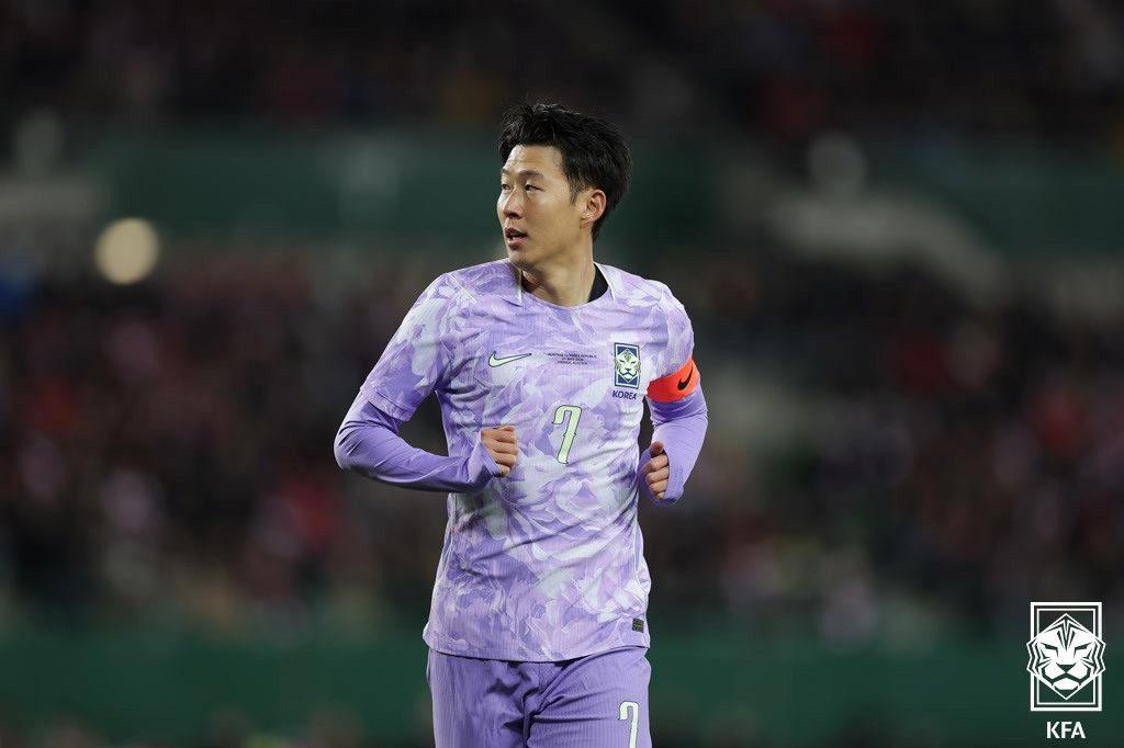 본문 이미지 - 31일(현지시간) 오스트리아 빈 에른스트 하펠 스타디움에서 열린 한국 축구대표팀과 오스트리아의 평가전에서 손흥민이 그라운드를 달리고 있다.(대한축구협회 제공. 재판매 및 DB 금지) 2026.4.1 ⓒ 뉴스1