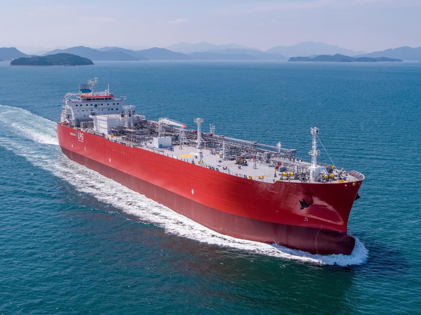 본문 이미지 - 삼성중공업이 건조한 대형가스운반선. (삼성중공업 제공)