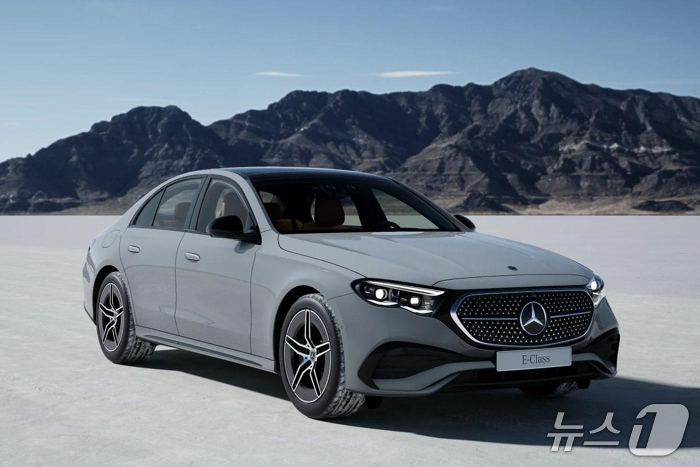 본문 이미지 -   E 300 4MATIC AMG 라인.