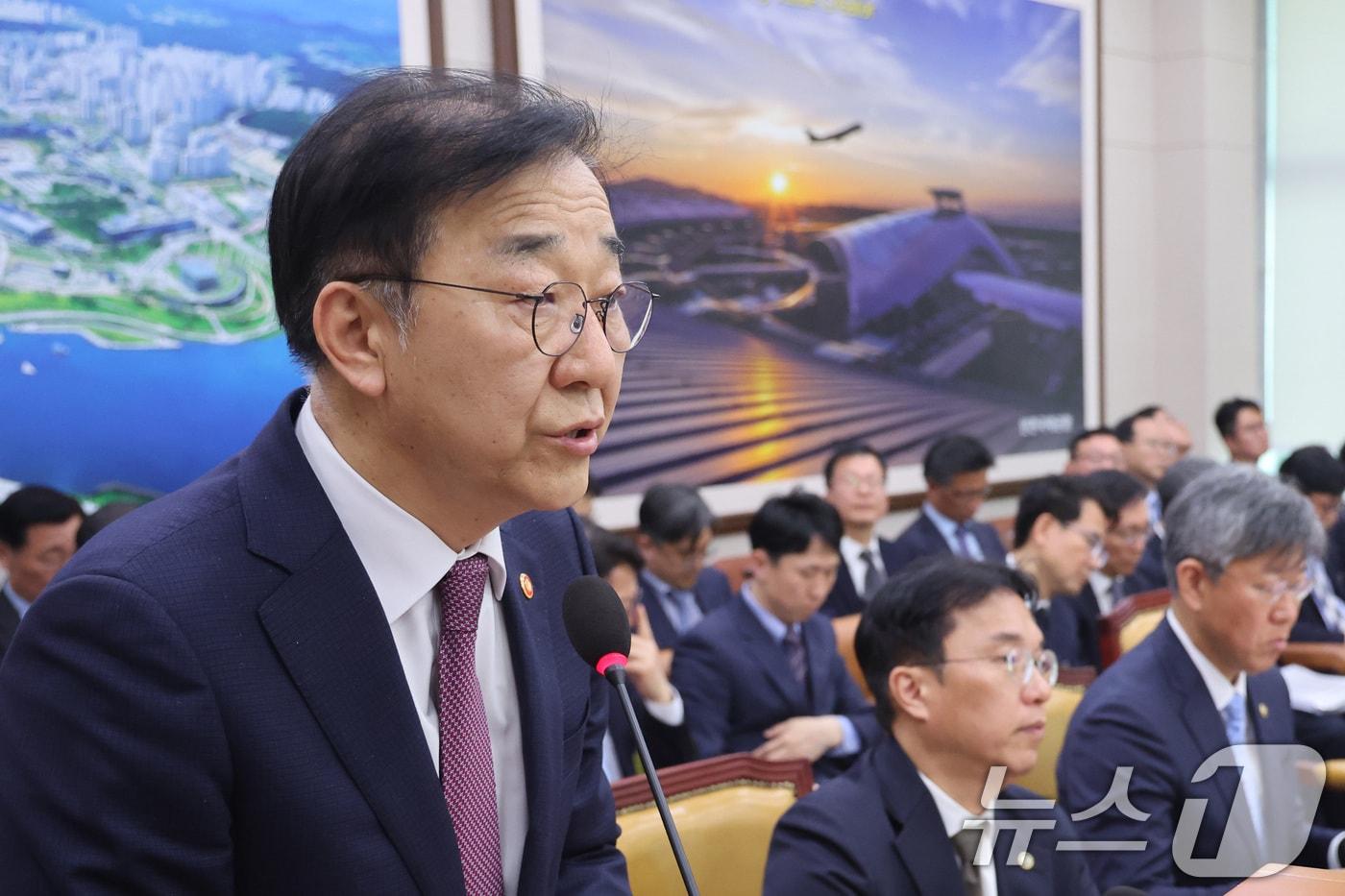 본문 이미지 - 김윤덕 국토교통부 장관.(자료사진) ⓒ 뉴스1 신웅수 기자