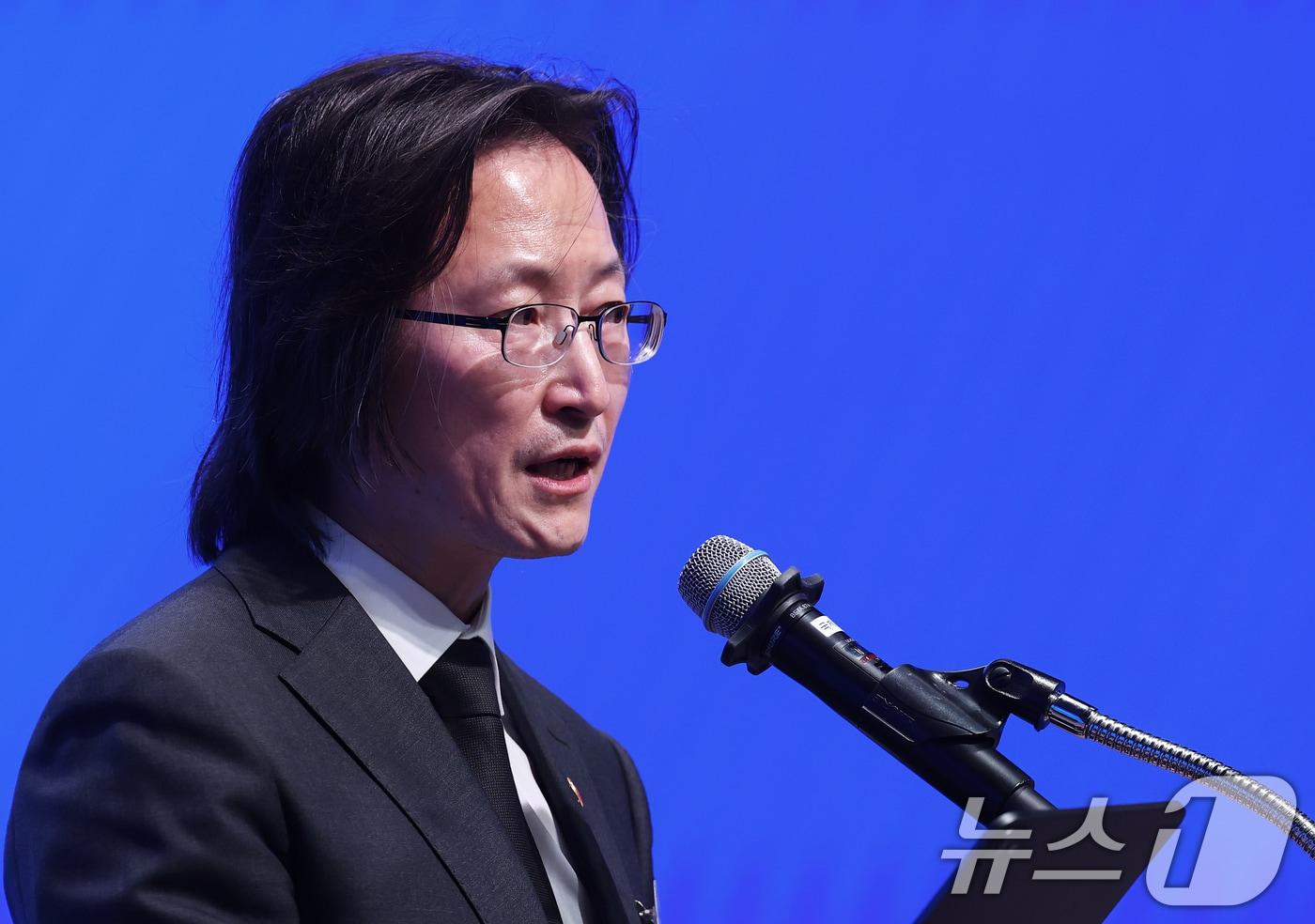 본문 이미지 - 주병기 공정거래위원장이 1일 오후 서울 중구 대한상공회의소 국제회의장에서 열린 제25회 공정거래의 날 기념식에서 기념사를 하고 있다. 2026.4.1 ⓒ 뉴스1 오대일 기자