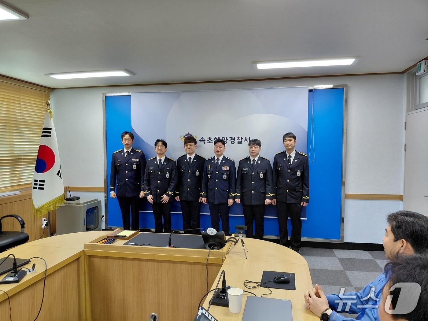 본문 이미지 - 1일 속초해경 승진임용식.(속초해경 제공,재판매 및 DB 금지) 2026.4.1/뉴스1