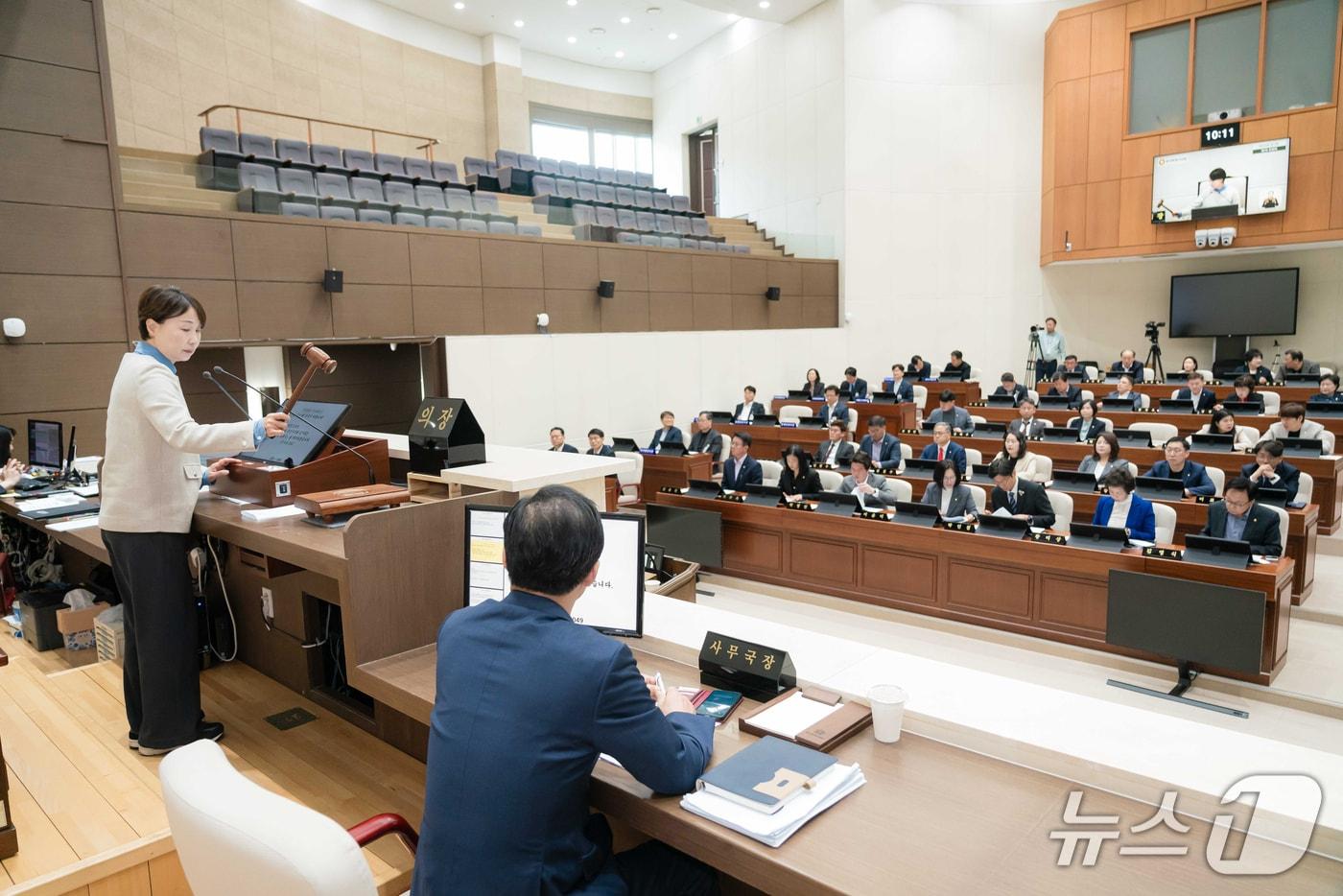 본문 이미지 - 1일 열린 용인시의회 제302회 임시회 제1차 본회의 모습.(시의회 제공)