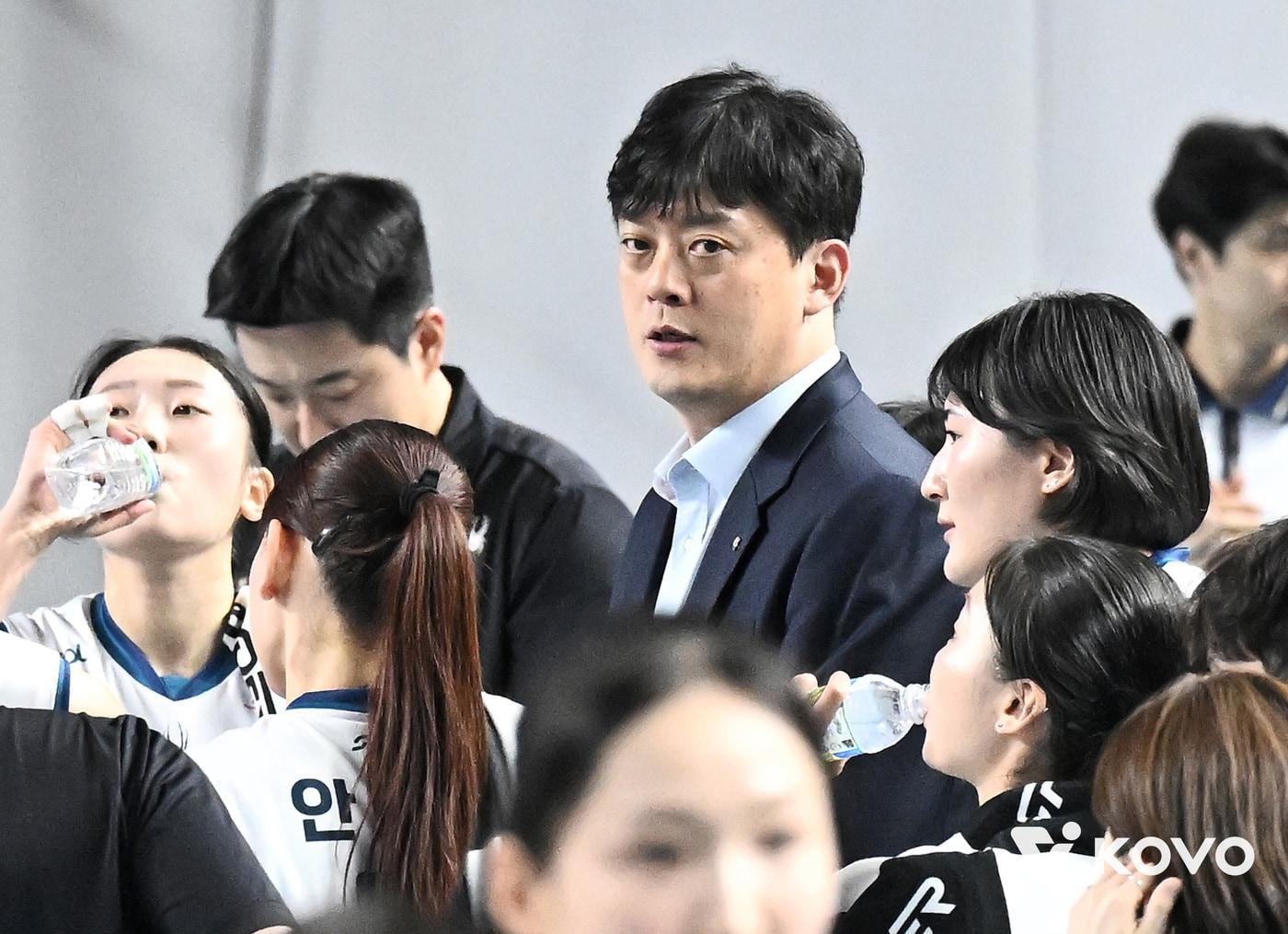 본문 이미지 - GS칼텍스 이영택 감독. (KOVO 제공. 재판매 및 DB 금지)  ⓒ 뉴스1