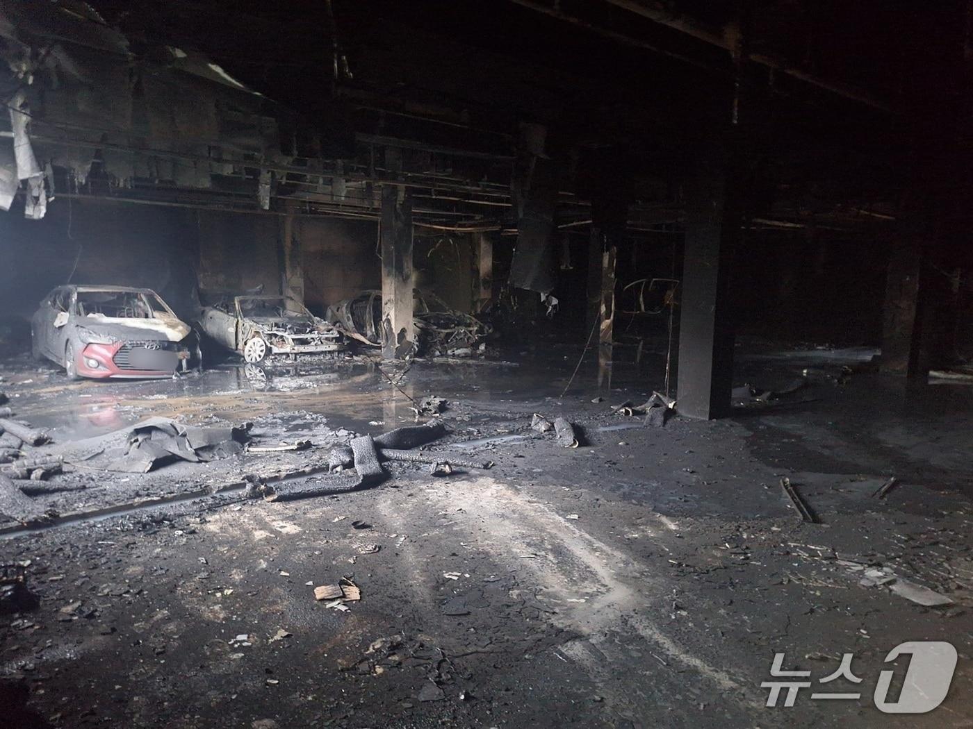 본문 이미지 - 화재 현장(제주소방본부 제공. 재판매 및 DB금지)/뉴스1