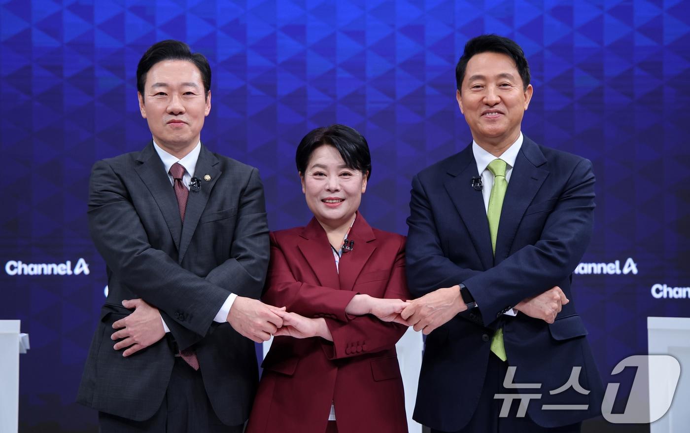 본문 이미지 - 박수민 의원(왼쪽부터), 윤희숙 전 의원, 오세훈 서울시장. 2026.4.10 ⓒ 뉴스1 국회사진기자단