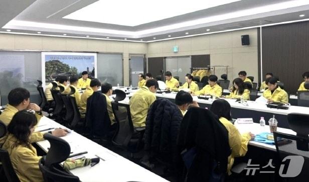 본문 이미지 - 전주시가 10일 '하천·계곡 및 주변지역 불법시설 정비 TF단 회의'를 개최했다.(전주시 제공, 재판매 및 DB 금지)/뉴스1