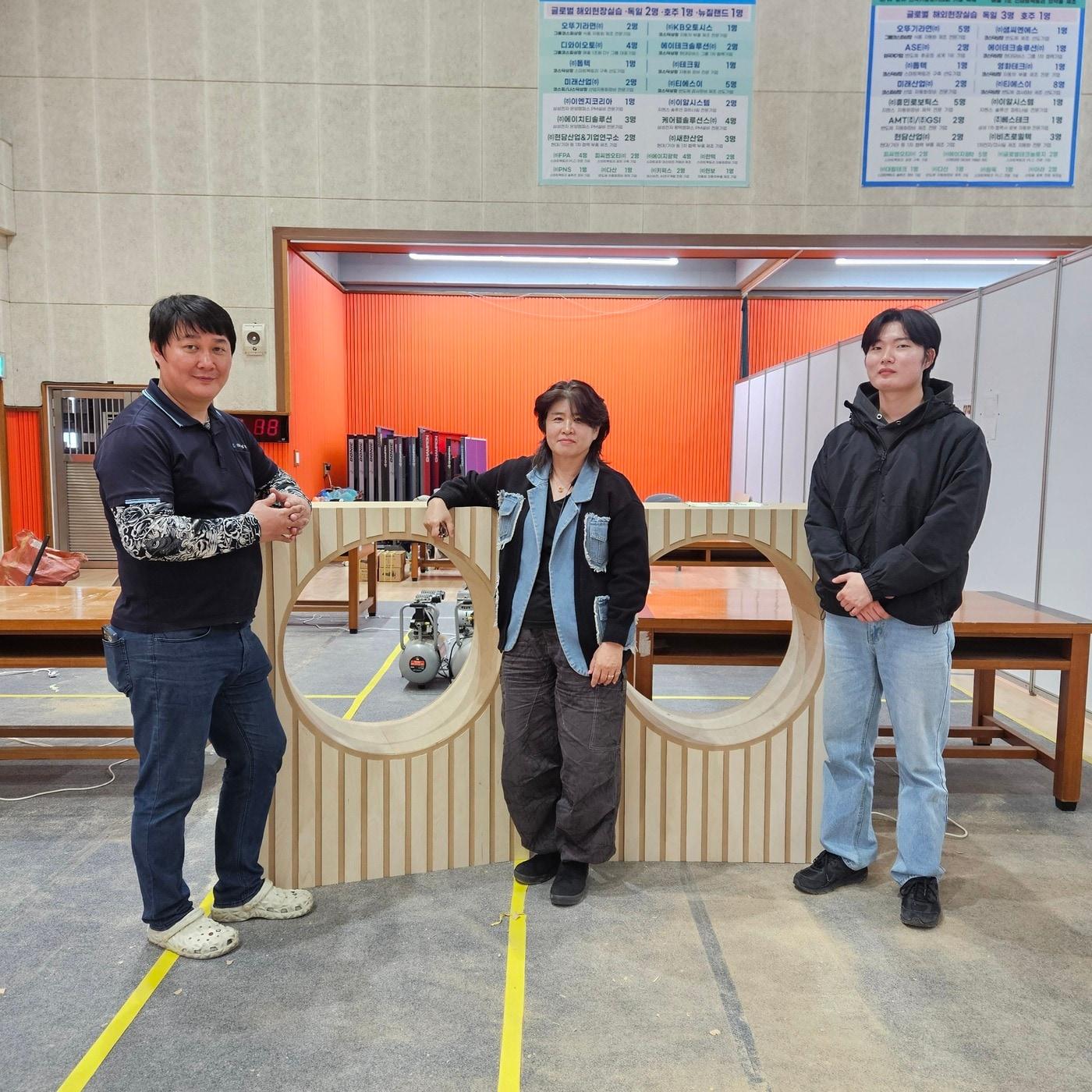 본문 이미지 - 지방기능경기대회에 참가해 수상한 충남도립대 학생들 모습.(도립대 제공. 재판매 및 DB금지)/뉴스1 