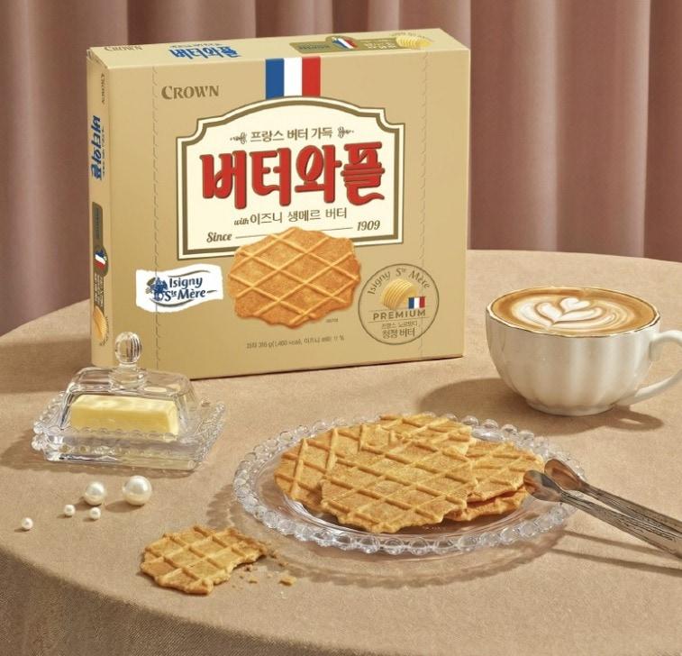본문 이미지 - 크라운 버터와플, 프리미엄 에디션 이즈니생메르 와플.(크라운제과 제공)