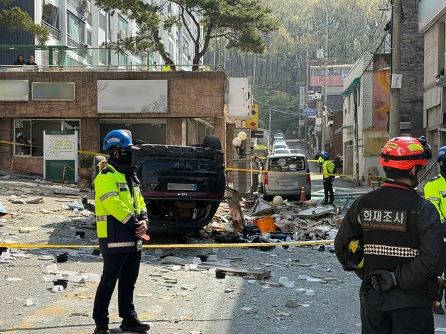 본문 이미지 - 충북 청주시 흥덕구 봉명동 상가 가스폭발 현장