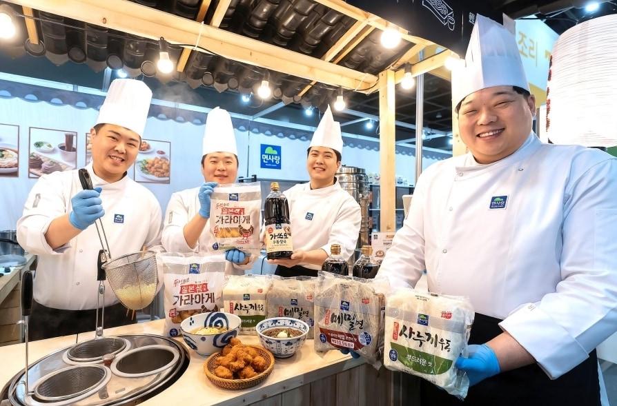 본문 이미지 - 면사랑 '2026 웰스토리 푸드페스타' 부스 사진. (면사랑 제공)