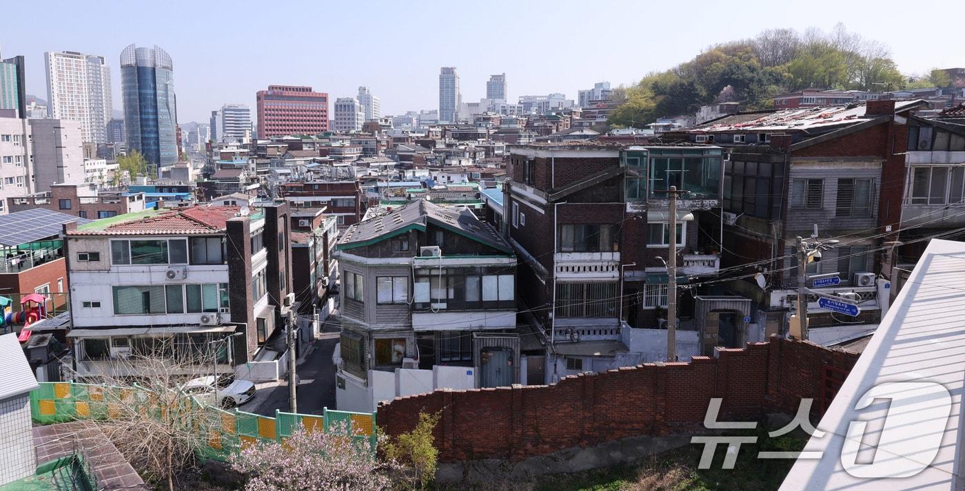 본문 이미지 - 서울 마포구 공공재개발 추진 중인 아현1구역. (사진은 기사 내용과 무관함) / 뉴스1 ⓒ News1 