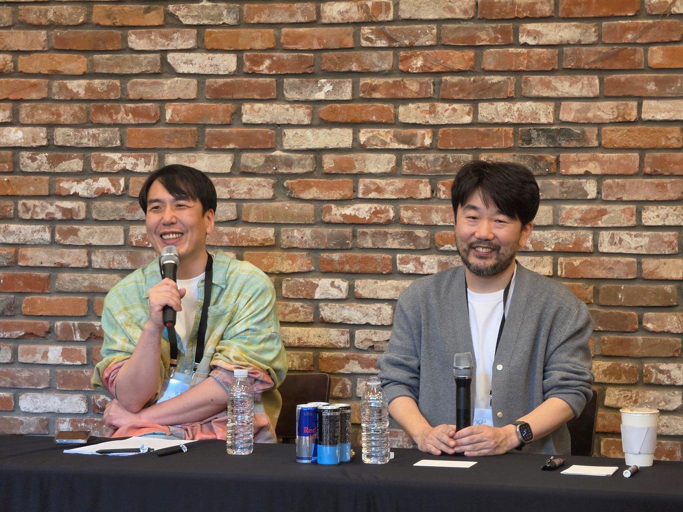 본문 이미지 - 엔씨가 지난 11일 서울 강남구에서 ‘아이온2’ 오프라인 간담회를 진행했다. 왼쪽부터 소인섭 엔씨 사업실장과 김남준 PD.(엔씨 제공. 재판매 및 DB금지)2026.4.13 ⓒ 뉴스1