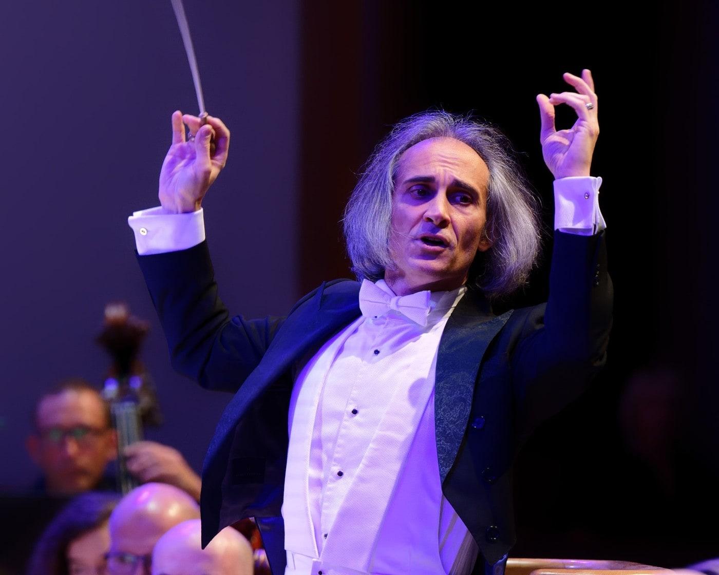 본문 이미지 - 앤서니 가브리엘 ⓒChristopher Mason(국립심포니오케스트라 제공)