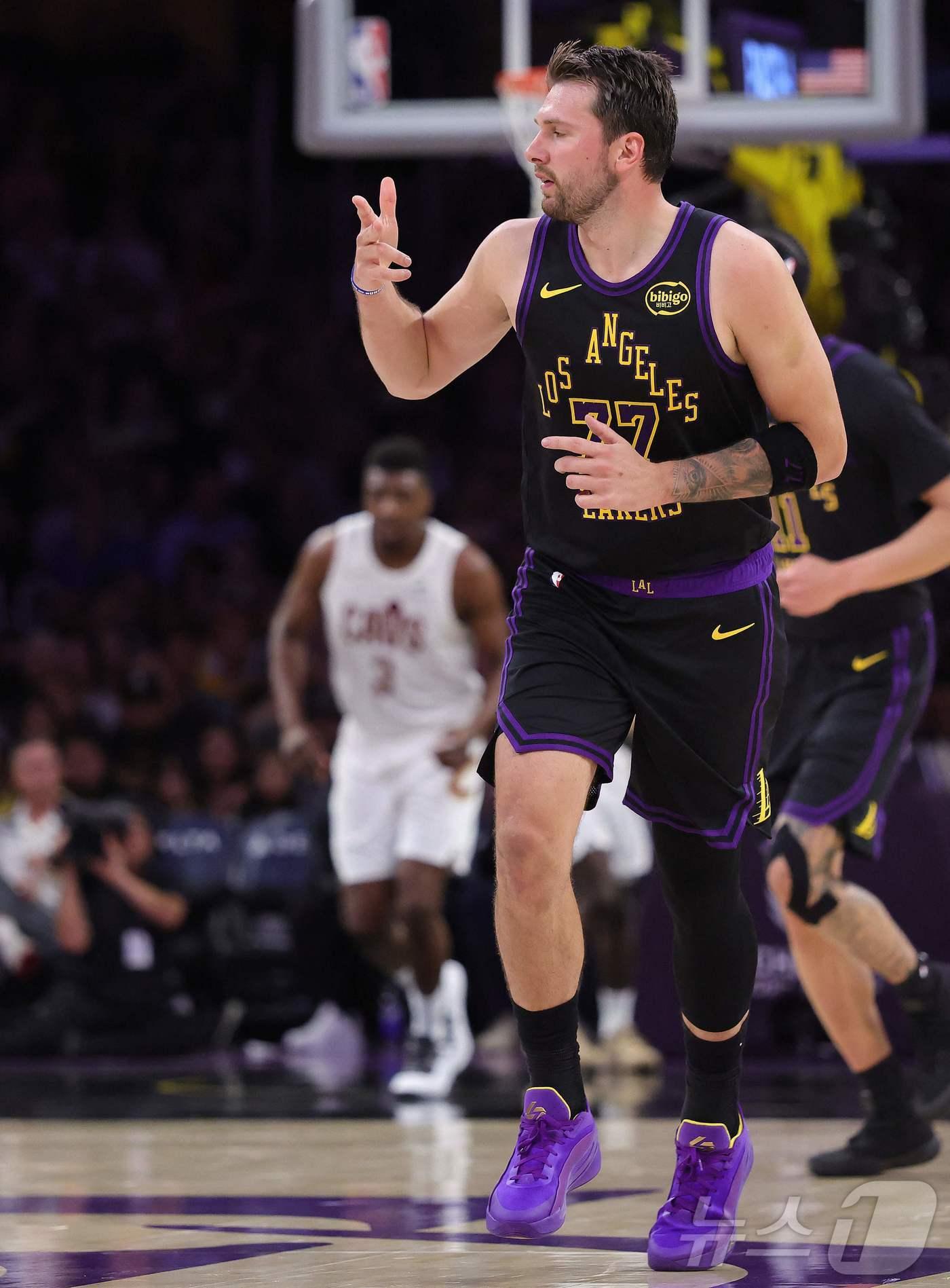 본문 이미지 - NBA 레이커스 루카 돈치치.ⓒ AFP=뉴스1