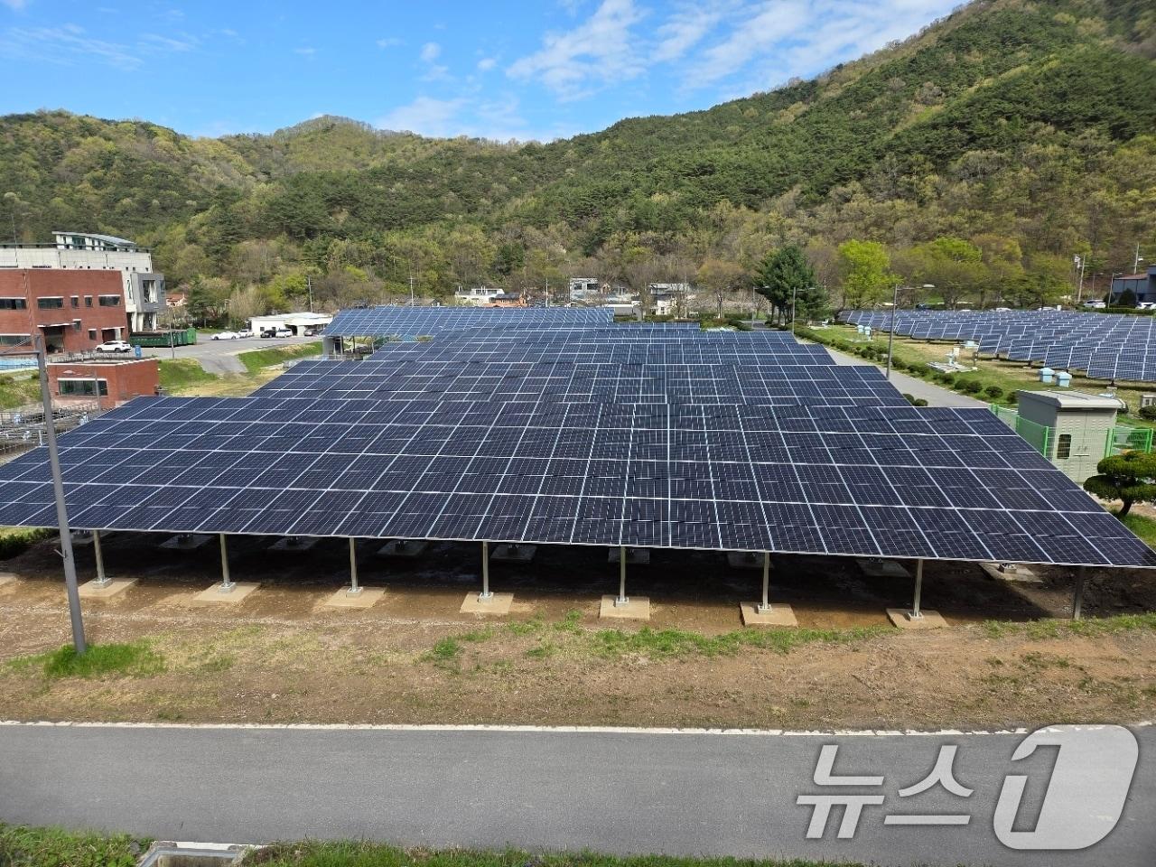 본문 이미지 - 용연정수장 태양광발전소 자료사진. (광주광역시 제공. 재판매 및 DB금지) 2026.4.14 ⓒ 뉴스1 