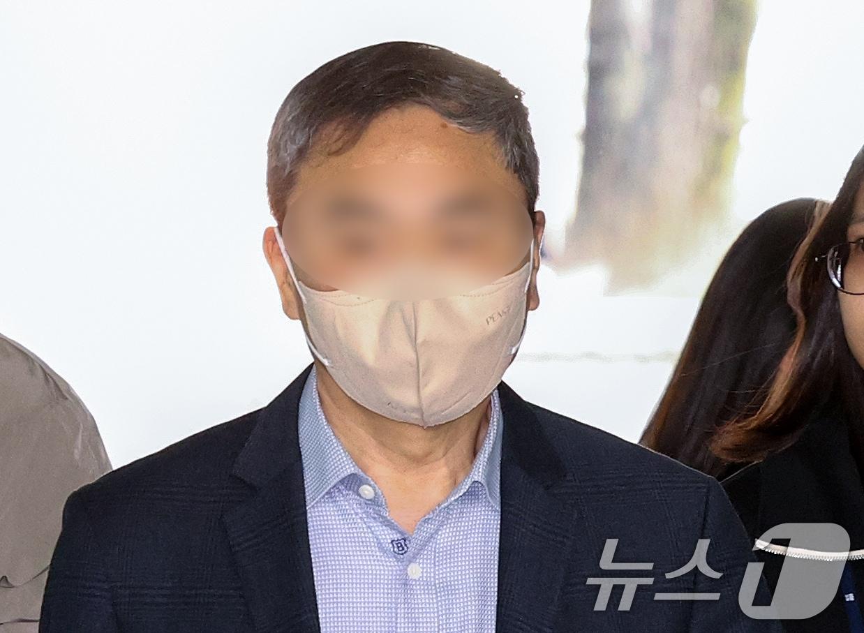 본문 이미지 - 10조 원대 전분 및 당류(전분당) 가격 담합 의혹을 받는 임 모 대상 대표가 14일 서울 서울중앙지법에서 열린 구속 전 피의자 심문(영장실질심사)에 출석하고 있다. 2026.4.14 ⓒ 뉴스1 최지환 기자