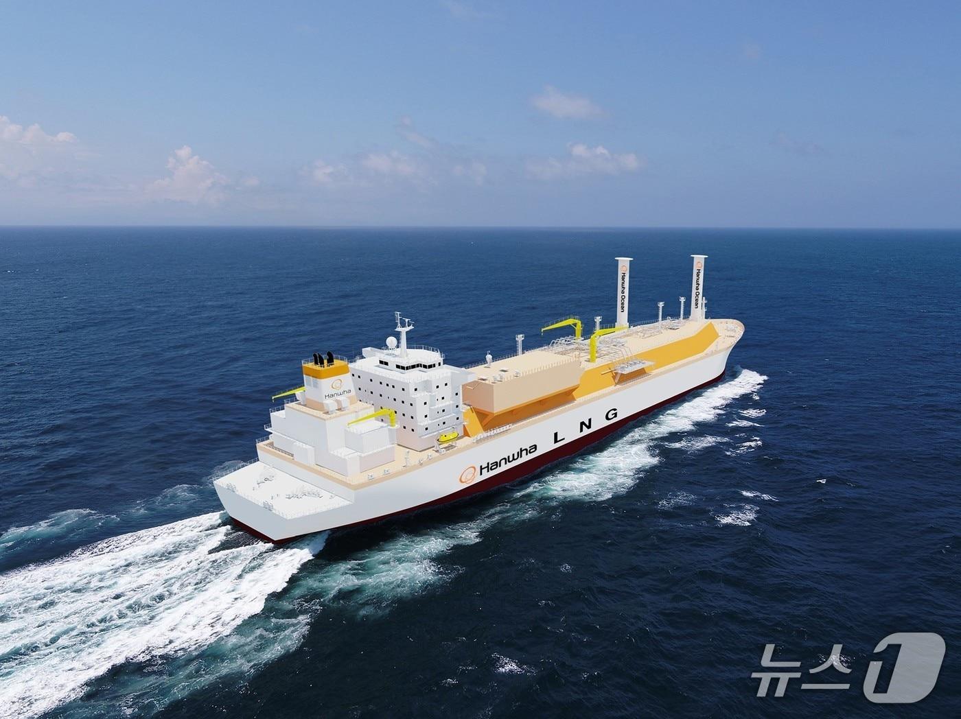 본문 이미지 - 탄소포집창 등 차세대 친환경 기술이 대거 적용된 한화오션의 그린십 사양 LNG운반선 조감도(한화오션 제공).