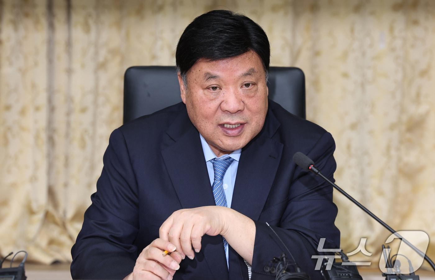 본문 이미지 - 서정진 셀트리온그룹 회장이14일 오후 서울 중구 예금보험공사 본사에서 열린 국민성장펀드 제2차 전략위원회 회의에서 모두발언을 하고 있다. 2026.4.14 ⓒ 뉴스1 임지훈 인턴기자
