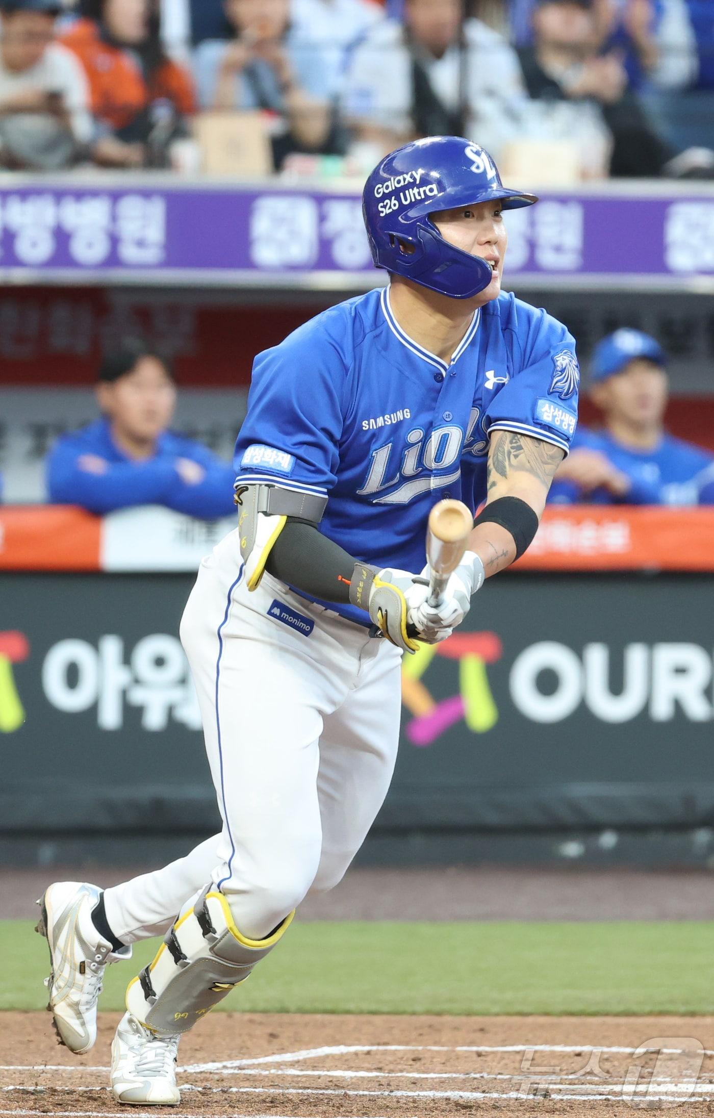 본문 이미지 - 14일 대전 한화생명볼파크에서 열린 2026 신한 SOL KBO리그 삼성 라이온즈와 한화 이글스의 경기에서 삼성 류지혁이 타격하고 있다. 2026.4.14 ⓒ 뉴스1 김기남 기자