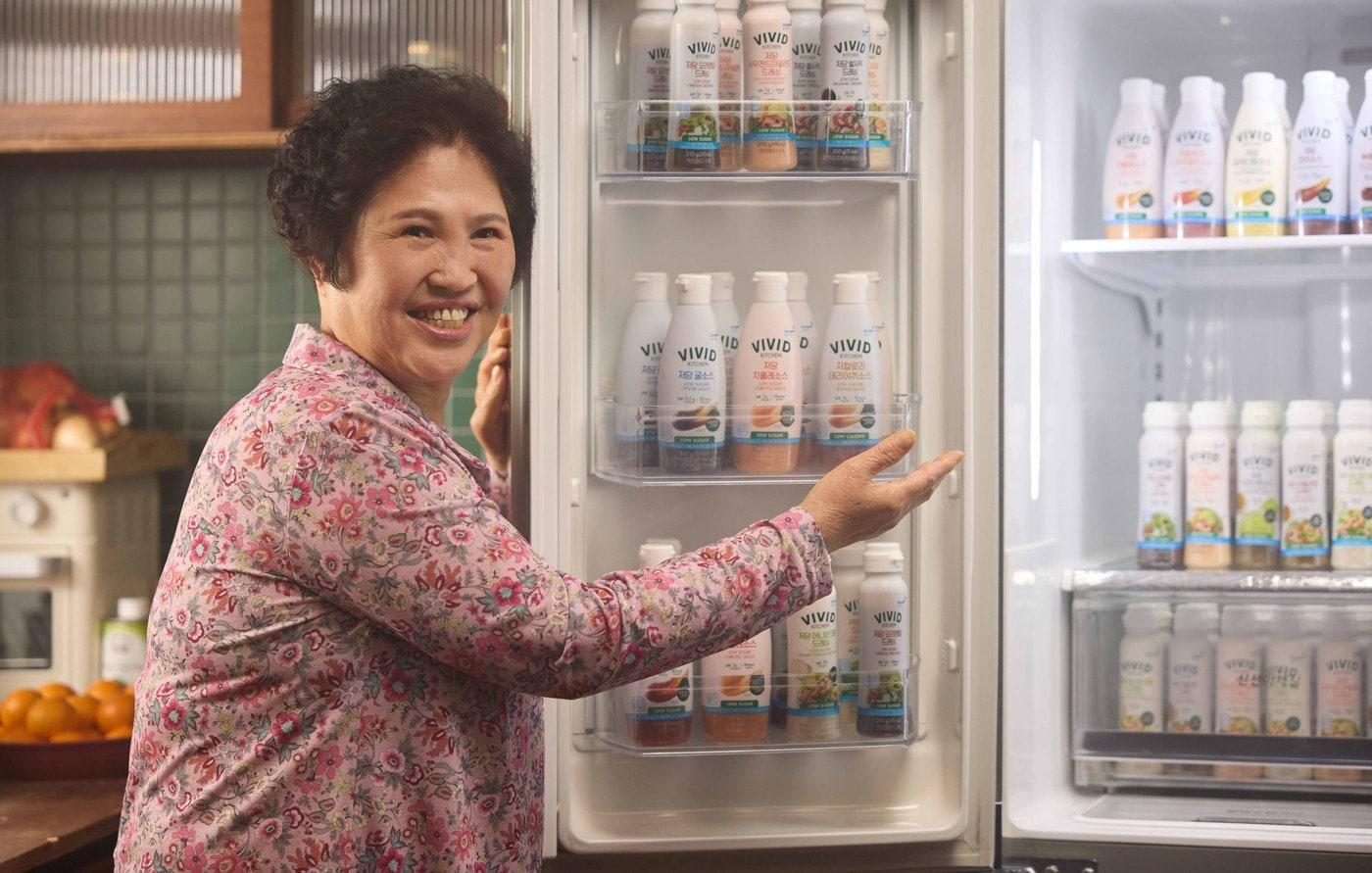 본문 이미지 -  동원홈푸드, 저당 소스 시장 확대를 위한 '비비드키친' TV CF.(동원홈푸드 제공)