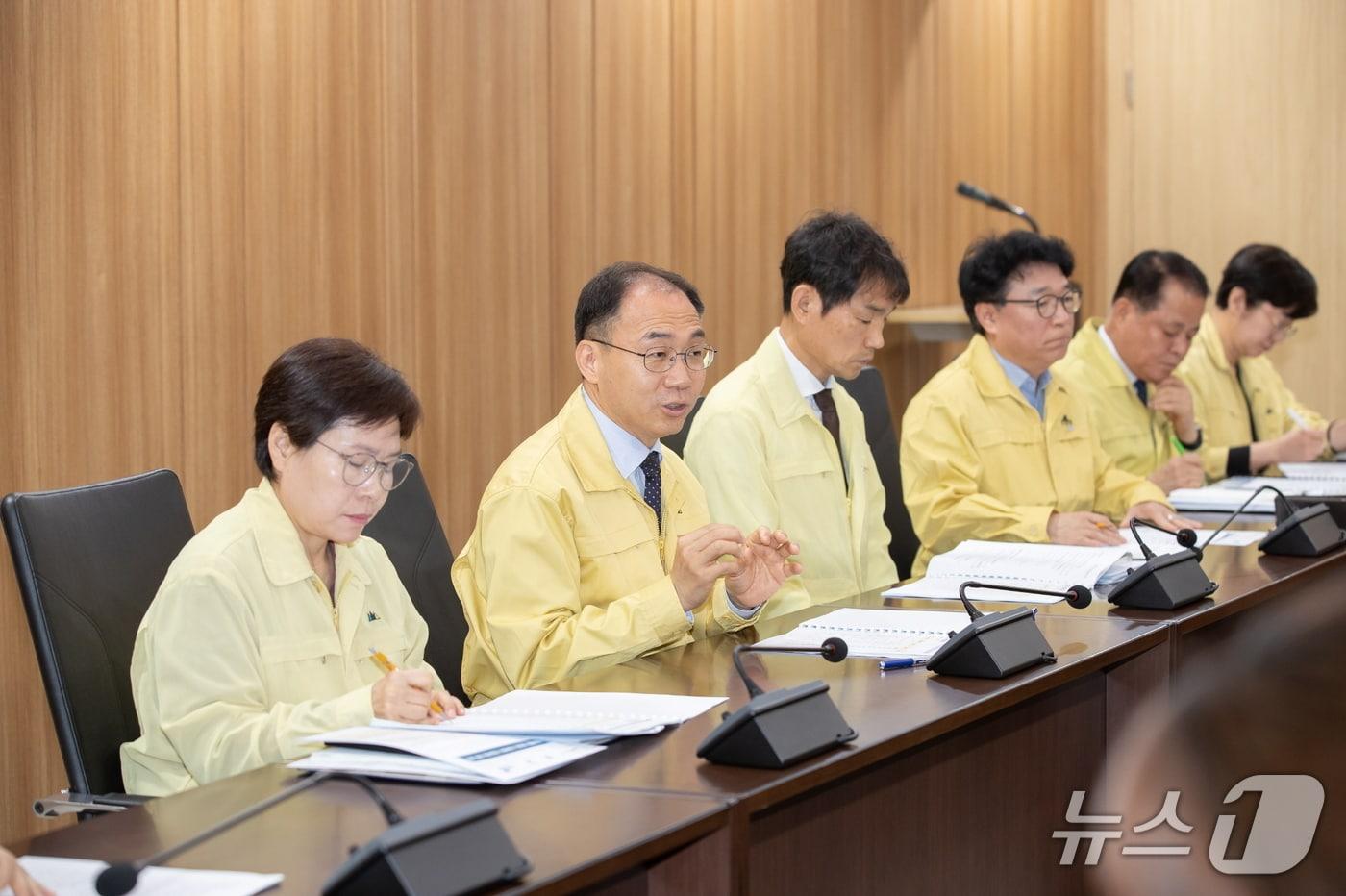 본문 이미지 - 전북 익산시가 15일 최재용 부시장 주재로 정책조정협의회를 열고 에너지 절감 대책 추진 상황을 점검했다.(익산시 제공. 재판매 및 DB 금지)