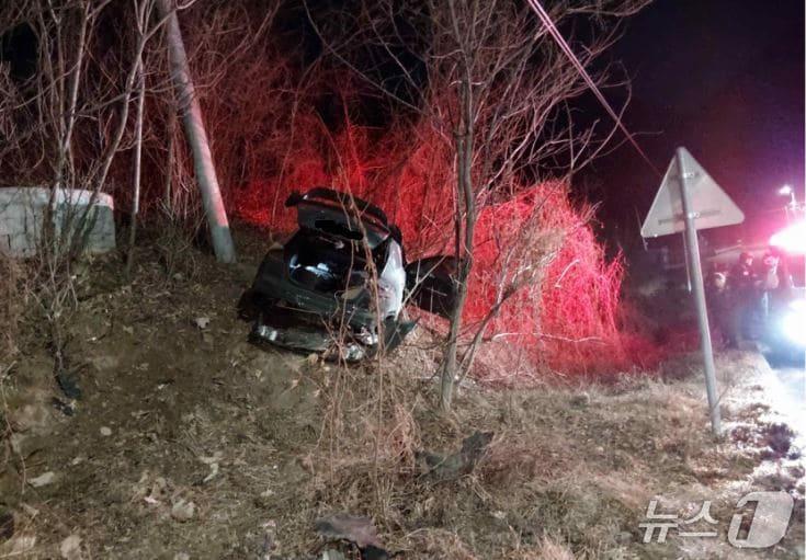 본문 이미지 - 사고 당시 차량의 모습.(충북경찰청 제공. 재판매 및 DB금지)