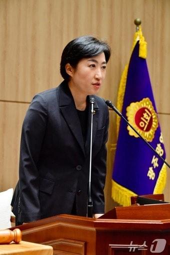 본문 이미지 - 신수정 광주시의회 의장.(SNS 캡쳐. 재배포 및 DB 금지)