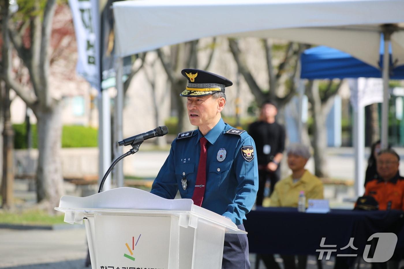 본문 이미지 - 15일 한국소리문화의전당 일원에서 진행된 대테러 합동훈련에 참석한 이재영 전북경찰청장.(전북경찰청 제공. 재판매 및 DB 금지)