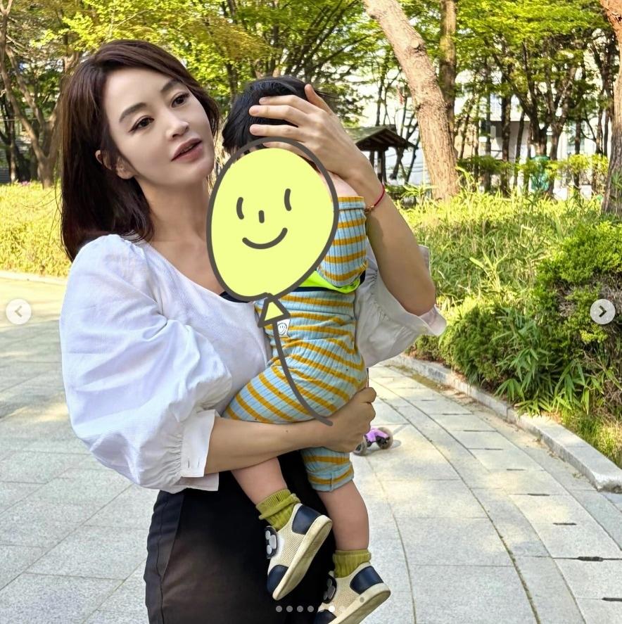 본문 이미지 - 김혜수 인스타그램