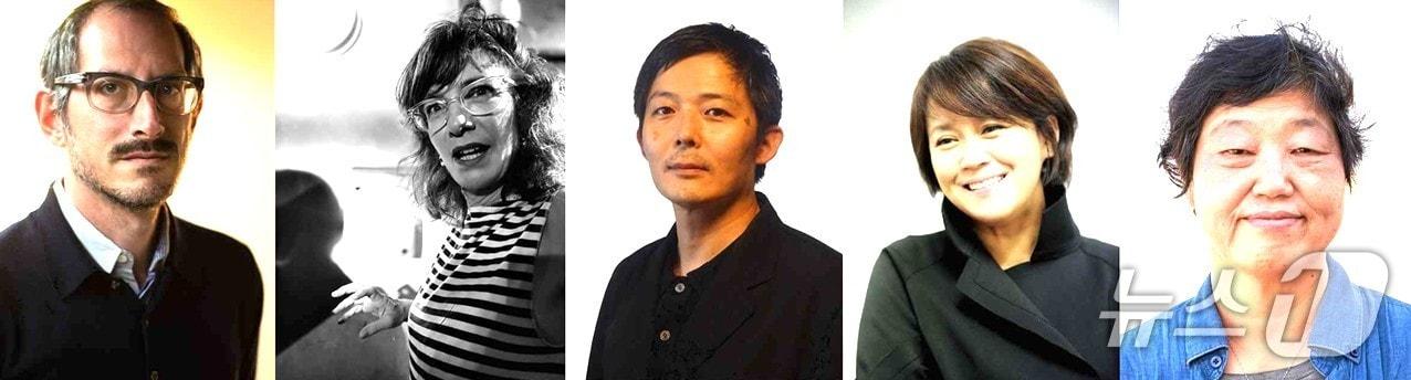 본문 이미지 - (왼쪽부터) 프로듀서 마크 페란손, 파스칼 보데 감독, 프로그래머 쓰치다 다마키, 명필름 대표 심재명, 임순례 감독(전주국제영화제 제공. 재판매 및 DB 금지)