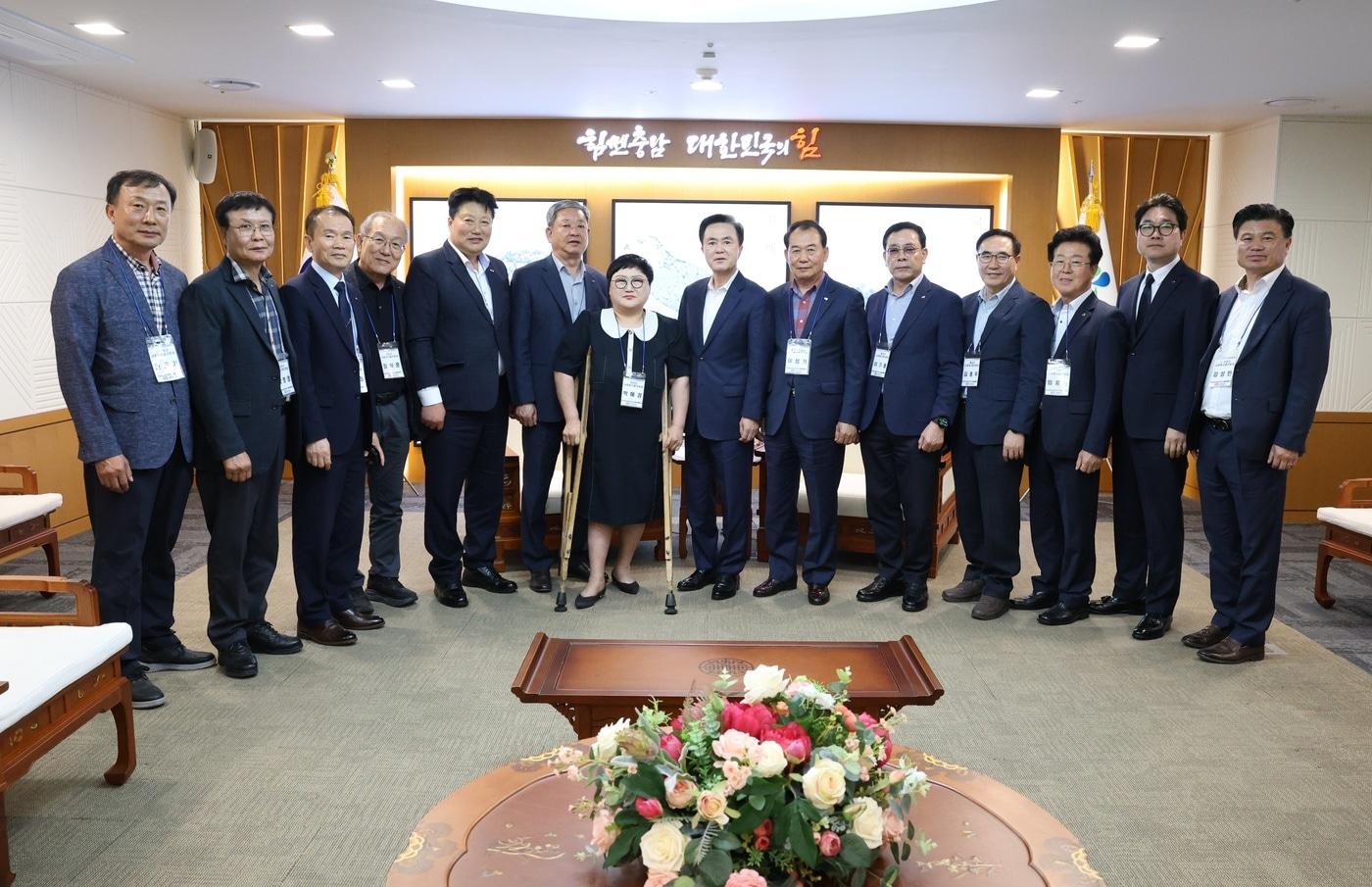 본문 이미지 - '충남시군사회복지협의회장단 간담회' 모습.(도 제공. 재판매 및 DB금지)/뉴스1