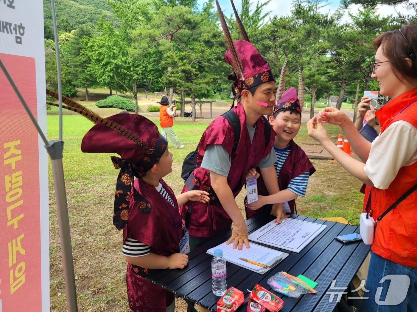 본문 이미지 - 진천군 '김유신을 만나러 오세요' 프로그램 진행 모습.(진천군 제공. 재판매 및 DB금지)