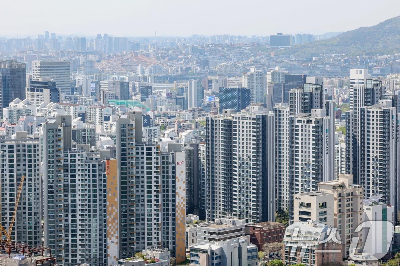 본문 이미지 - 서울 시내 아파트 단지 모습. (자료사진) ⓒ 뉴스1 조연우 인턴기자