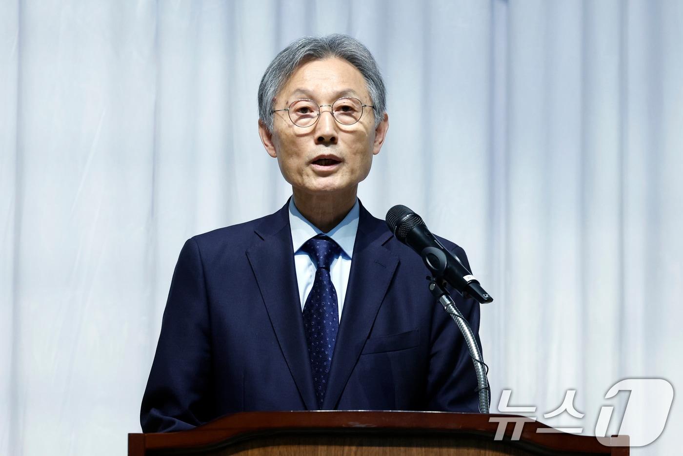 본문 이미지 - 고광헌 방송미디어통신심의위원회 위원장이 16일 오후 서울시 양천구 목동동로 방송회관에서 열린 취임식에서 취임사를 하고 있다. 2026.4.16 ⓒ 뉴스1 박정호 기자