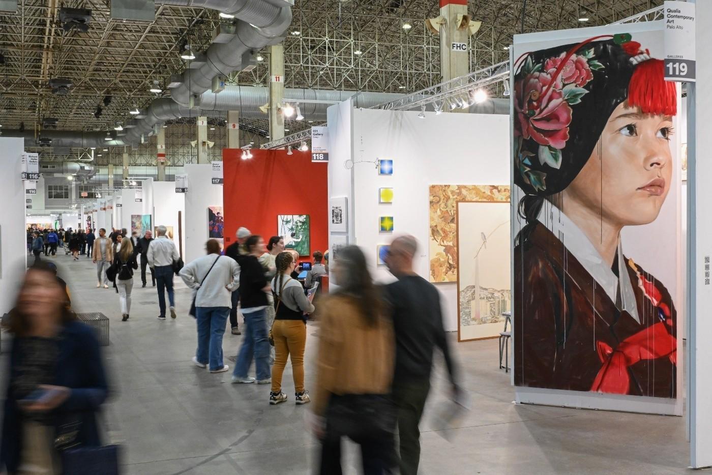 본문 이미지 - '엑스포 시카고(EXPO CHICAGO) 2026' 전시 전경 (한국화랑협회 제공)